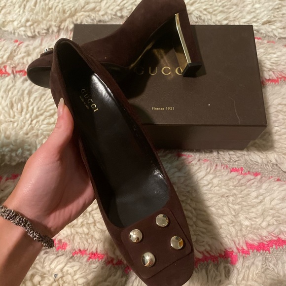 Gucci Brown & Gold Pump Heel! - Picture 4 of 10